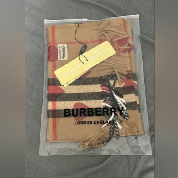 Burberry Scarf - Picture 2 of 3
